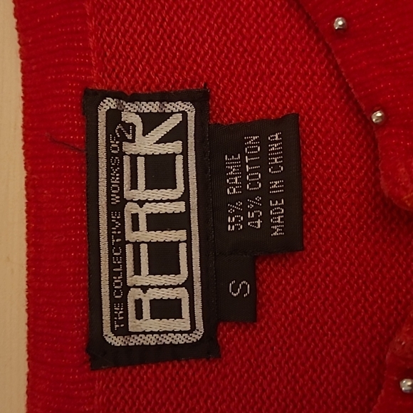 EUC Vintage Berek Red Christmas Themed Sequined and Beaded Zip Up Cardig… - Picture 5 of 15